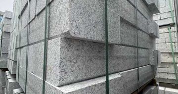 桂林芝麻白路牙石 马路牙子