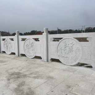 桂林芝麻白河道栏杆 石材栏杆