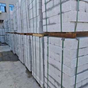 桂林芝麻白路牙石，路侧石