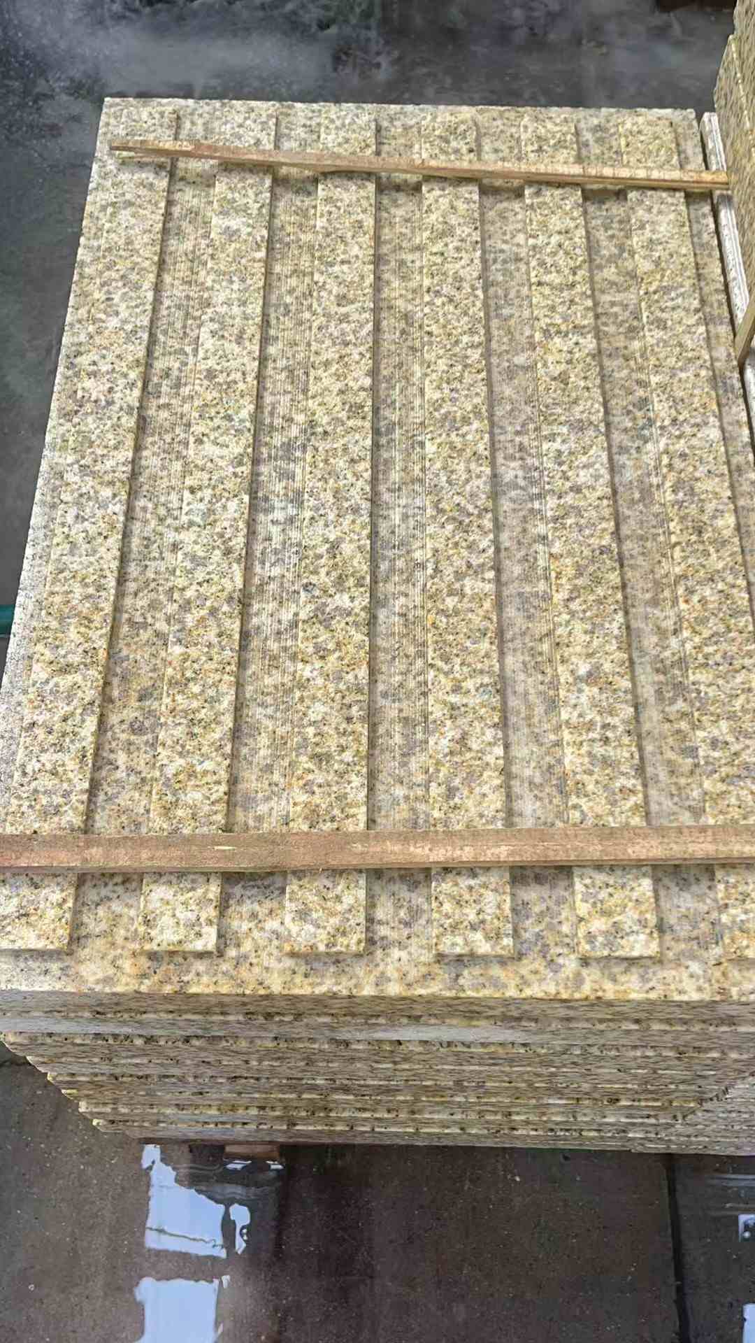 桂林黄金麻盲道 石材盲道
